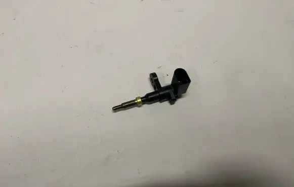 Volkswagen PASSAT B8 Coolant temperature sensor 04E919501B