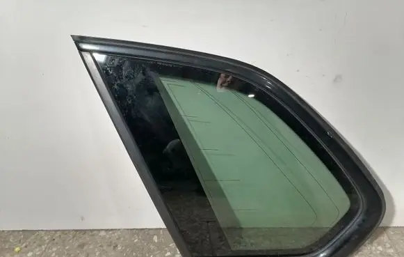 BMW X5 E70 Rear side window 7207885