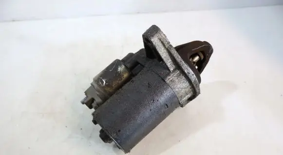 Peugeot 107 Starter motor 1005831463