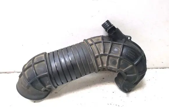 Audi A4 S4 B7 8E 8H Air intake duct part 8E0129615