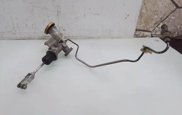 Subaru Forester SG Clutch master cylinder