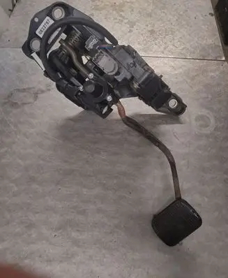 Ford Explorer Clutch pedal BB539F856GE