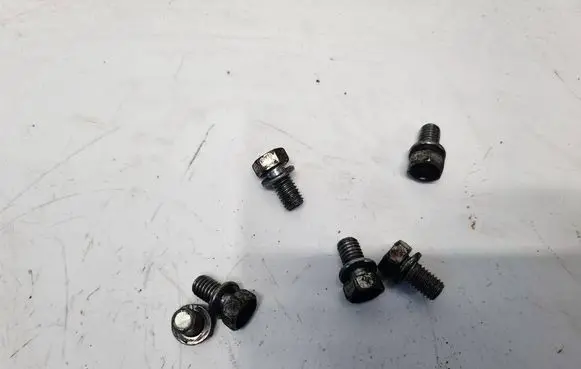 Nissan Qashqai Nuts/bolts 