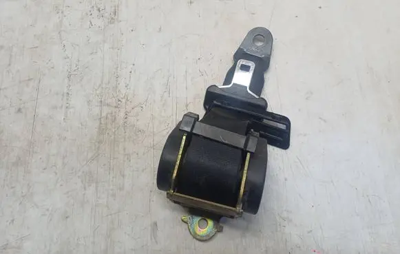 Peugeot 607 Rear seatbelt 049024