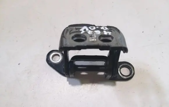 Honda CR-V Rear door lower hinge