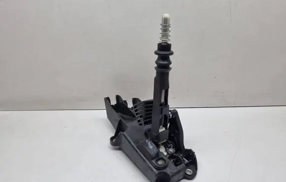 Nissan X-Trail T32 Gear shifter/selector 9617754