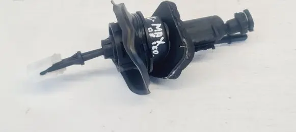 Ford C-MAX I Clutch master cylinder 3M517A543AF