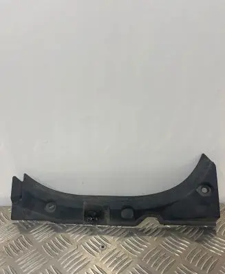 Audi A8 S8 D4 4H Fender end trim 4H0823745C