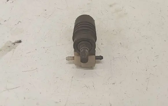 Volkswagen Golf V Windscreen/windshield washer pump PA6GBGF30