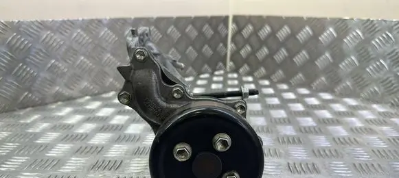 Toyota Yaris XP210 Water pump 