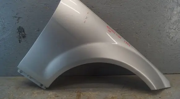 Mercedes-Benz C W204 Fender