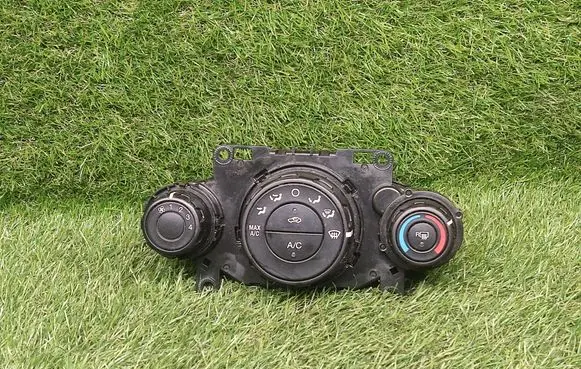 Ford Fiesta Climate control unit D2BT19980AE