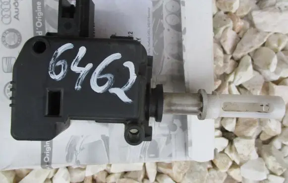 Audi A6 S6 C5 4B Tailgate boot lock/latch motor 4B9962115C