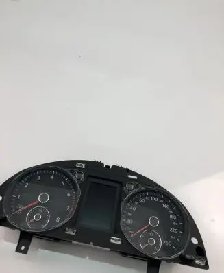 Volkswagen PASSAT B6 Speedometer (instrument cluster) 3AA920870E