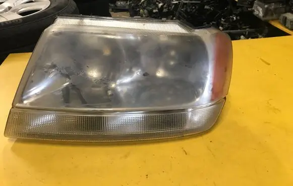 Jeep Grand Cherokee (WJ) Headlight/headlamp