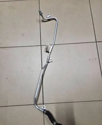 BMW 5 G30 G31 G38 Engine coolant pipe/hose 8584875
