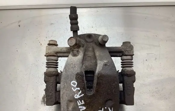 Toyota Corolla Verso AR10 Rear brake caliper 