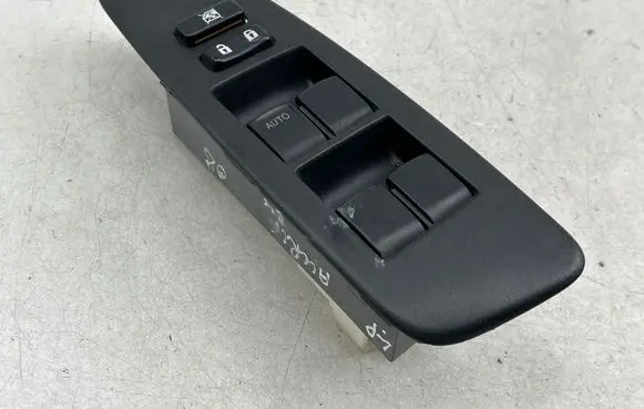 Toyota Auris 150 Electric window control switch 7423202550