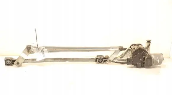 Ford Focus Front wiper linkage and motor 3397020850