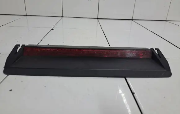 Volkswagen Jetta V Third/center stoplight 1K5945097B