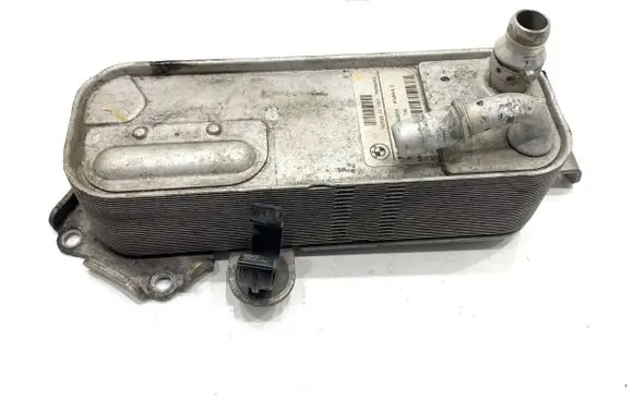 Engine oil radiator
