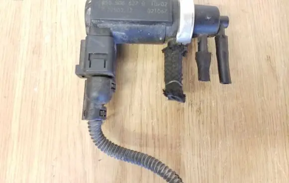 Audi A6 S6 C5 4B Turbo solenoid valve 059906627B 72290322