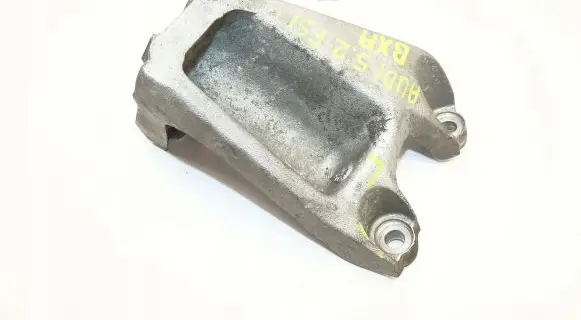 Audi A8 S8 D3 4E Engine mounting bracket 4E0199307BR