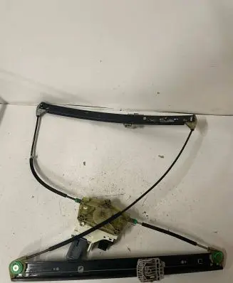 Audi Q7 4M Front door window regulator motor 4L0919802B 1036980719200