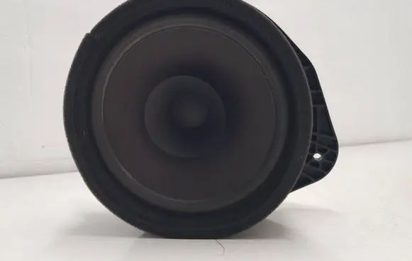 Opel Zafira C Rear door speaker 22759406
