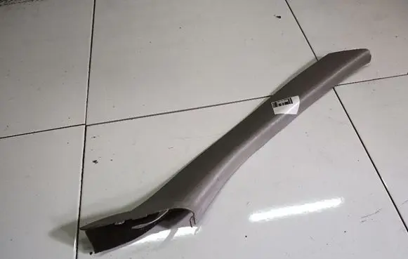 Ford Mondeo Mk III (B) pillar trim (top) 