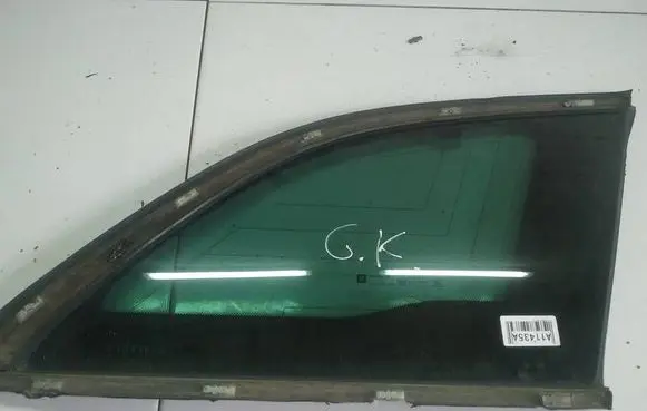 Opel Insignia A Rear side window AS3