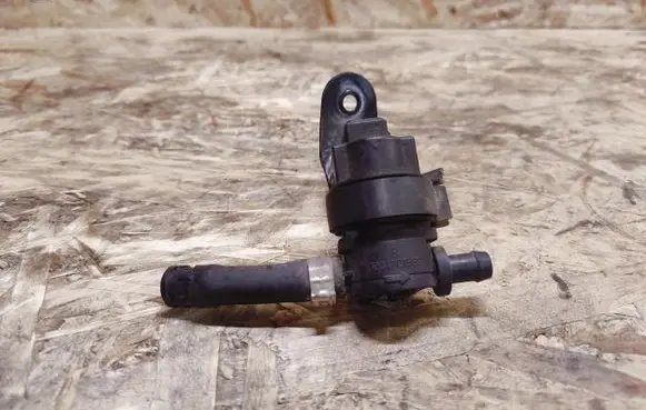 Mercedes-Benz S W220 Turbo solenoid valve 0004701593
