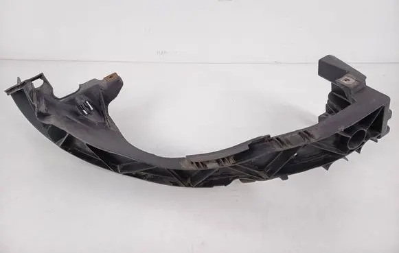 BMW 1 E82 E88 Headlight/headlamp mounting bracket 7120824