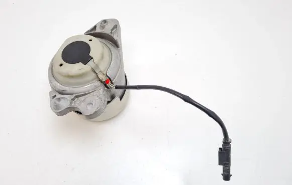 Mercedes-Benz CLS C257 Engine mount bracket A2382401900