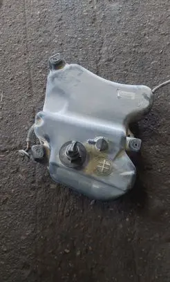 Volkswagen Jetta VI AdBlue liquid reservoir 5Q0131969B 131969B 0527095146
