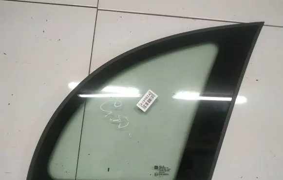 Opel Meriva A Rear side window AS2