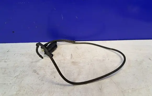 Volvo XC60 Windscreen/windshield washer pump 31662337