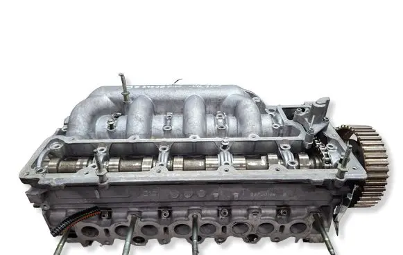 Citroen C5 Engine head S27649400 9634559710