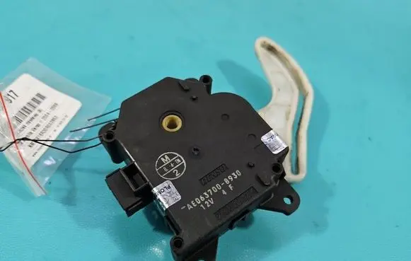 Toyota Corolla Verso E121 A/C air flow flap actuator/motor AE063700-8930 IMPRK1533917