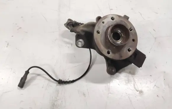 Front wheel hub