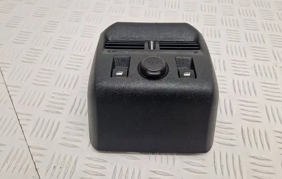 Rear air vent grill