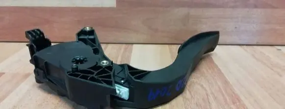 Renault Espace V (RFC) Accelerator throttle pedal 180027890R 6PV00997819