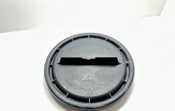 Headlight/headlamp dust cover