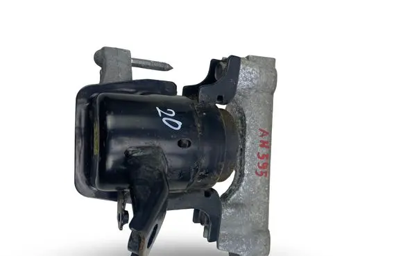 Toyota RAV 4 (XA30) Engine mount bracket G3161072