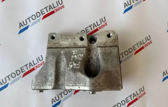 BMW 2 F45 Engine mounting bracket 8511299 11118511299