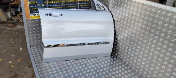 Jeep Grand Cherokee Front door 040AE003