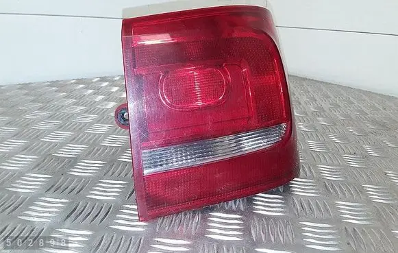 Volkswagen Cross Touran I Rear/tail lights