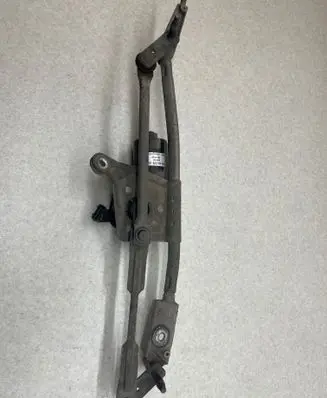 Volvo V70 Front wiper linkage and motor 404775 8648343