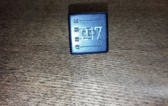 Audi A8 S8 D2 4D Other relay 8A0951253A 443951253S