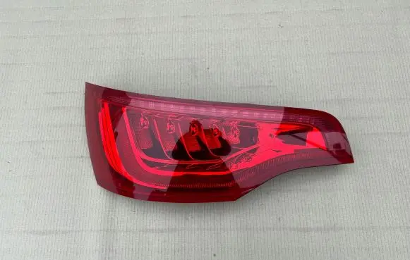 Audi Q7 4L Rear/tail lights 4L0945093